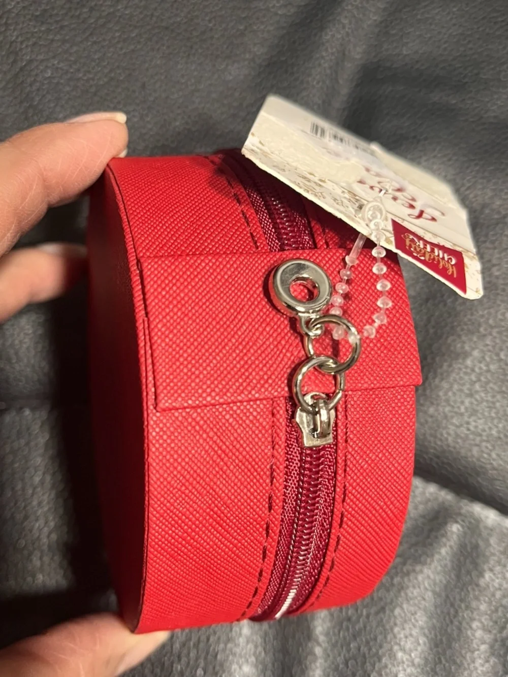 Red Round Jewelry Travel Case • NEW •